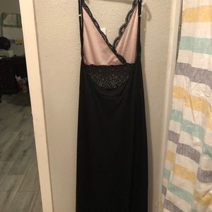 Long black backless dress